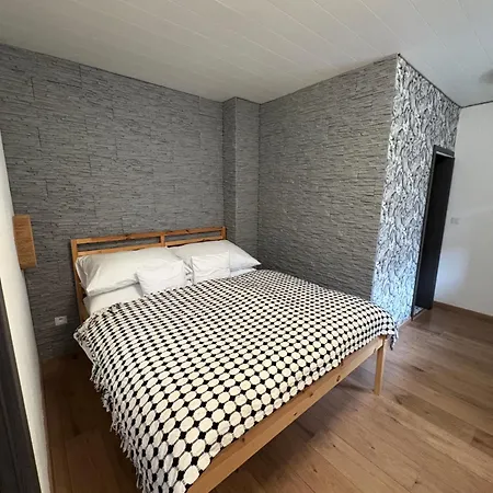 Chalet Snowee